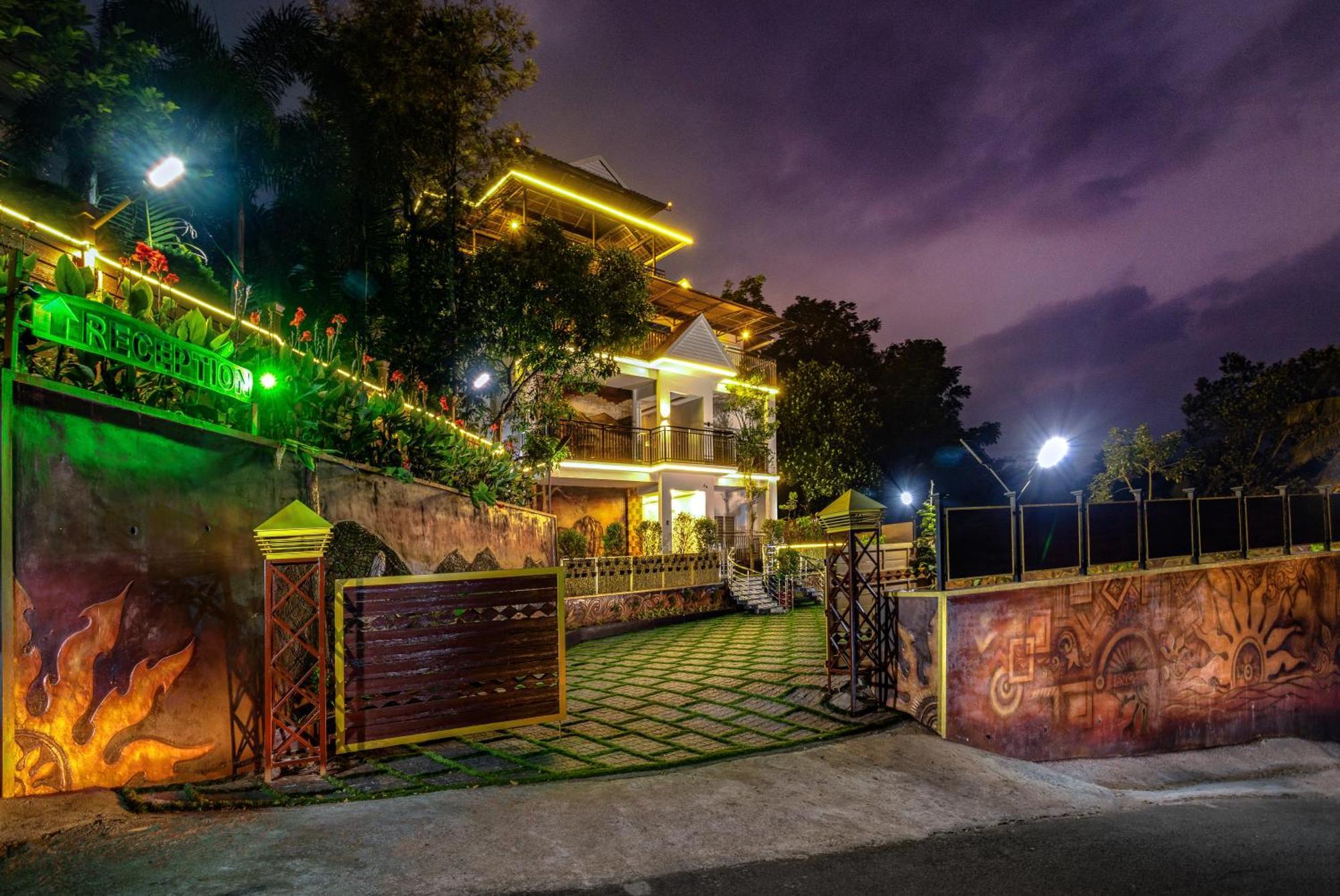 Star Emirates Luxury Resort And Spa, Munnar Anachal Esterno foto
